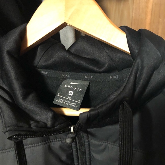 Nike dri-fit jacket. - Picture 3 of 3